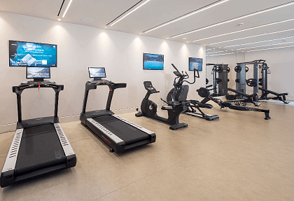 SHOWCASES HOTEL LEOS.GR